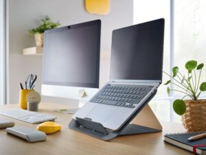De Leitz Ergo Cosy verstelbare laptopstandaard is ook ideaal om actief te blijven tijdens het werk